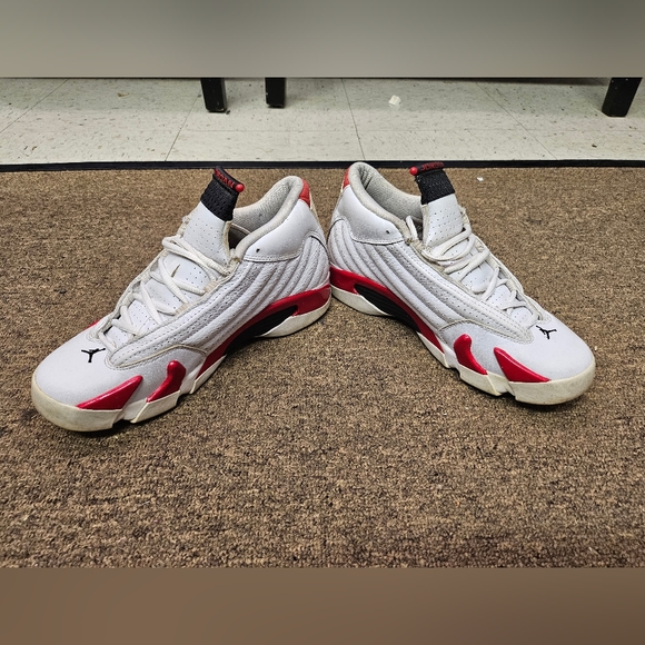 Air Jordan 14 Retro candy cane size 6y - Picture 7 of 7